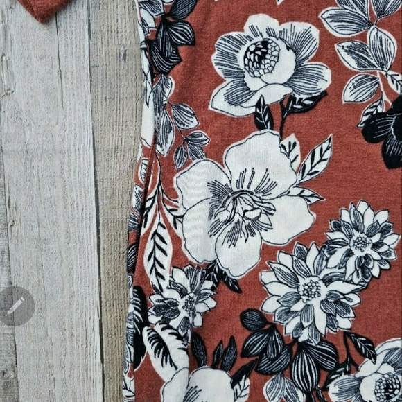 Floral dress with pockets - Picture 6 of 6